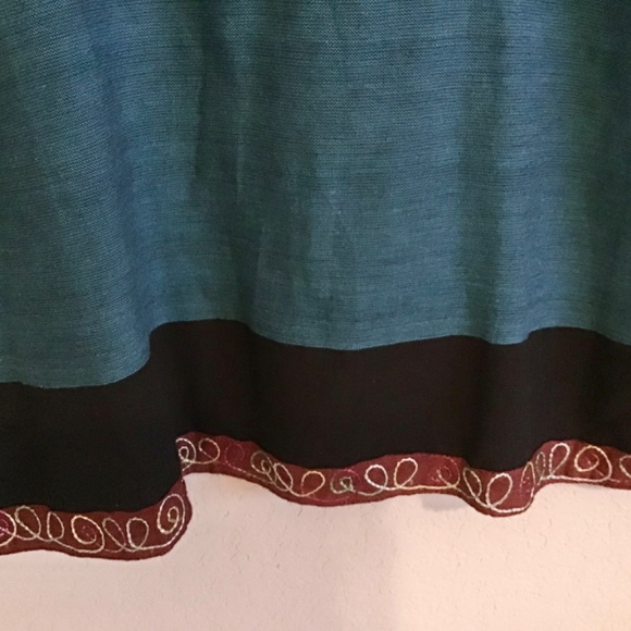 NWOT - Embroidered teal Nepalese top - Picture 5 of 8